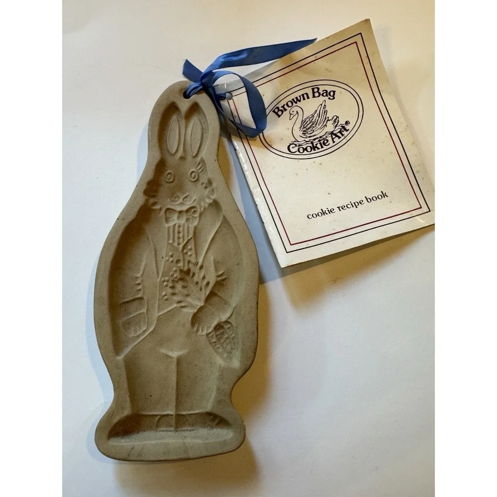 2 Brown Bag Cookie Stoneware Molds Bunny Rabbit 1988 & Father Christmas‎ 1990